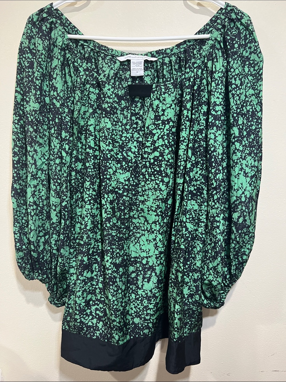 Diane Von Furstenberg Black Blouse with Green Splatter Print Size MEDIUM